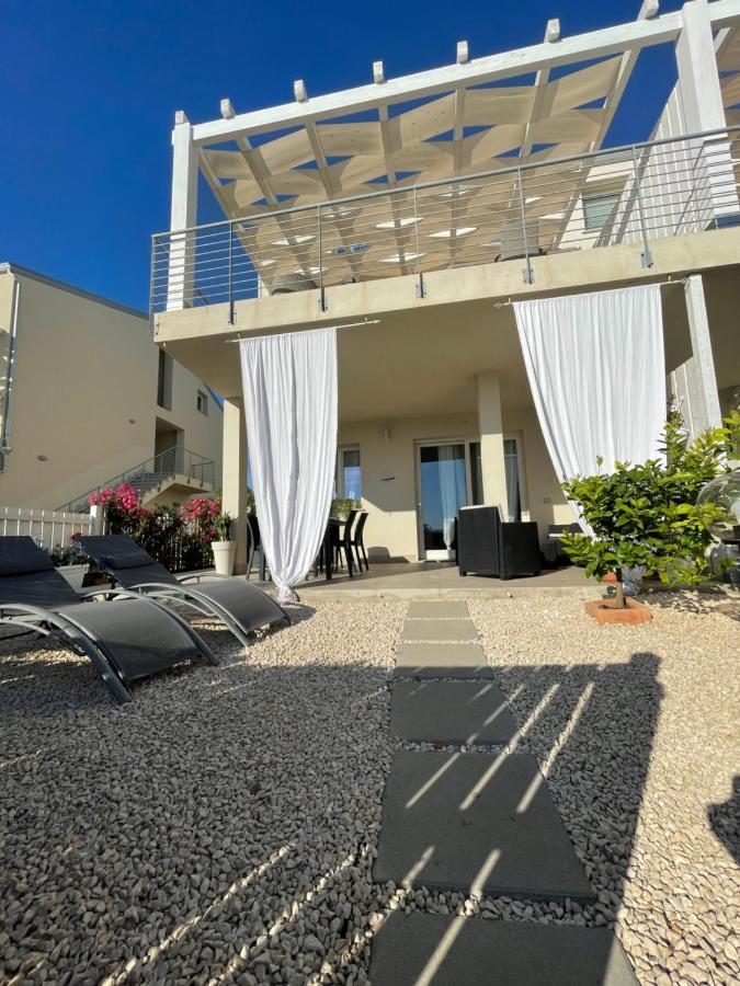 Isola Rossa Beach House Exterior photo